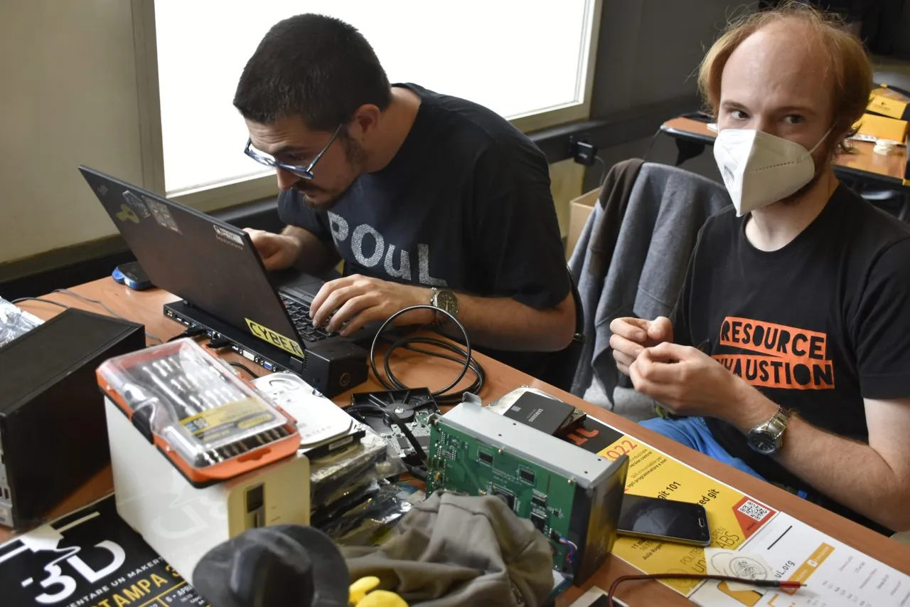 Laptop repair technician in Indore